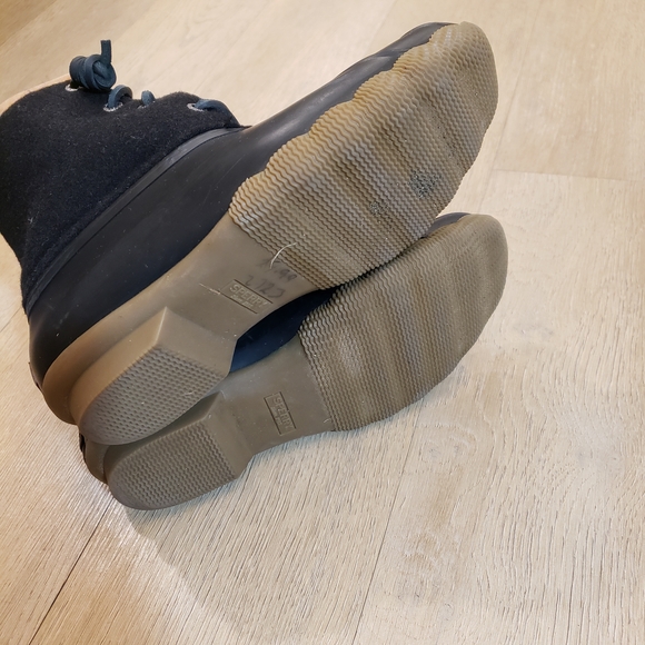 Sperry Duck Boots Women's Like New - Picture 7 of 11